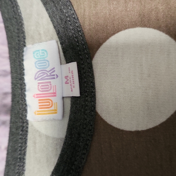 Lularoe size med top 3/4 sleeve - Picture 2 of 2
